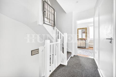 3 bedroom townhouse for sale, Morland Place, London, N15