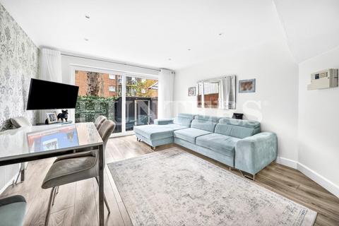 3 bedroom townhouse for sale, Morland Place, London, N15