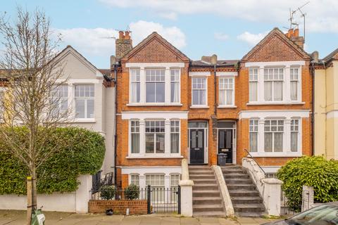 2 bedroom flat for sale, Bassingham Road, London, SW18