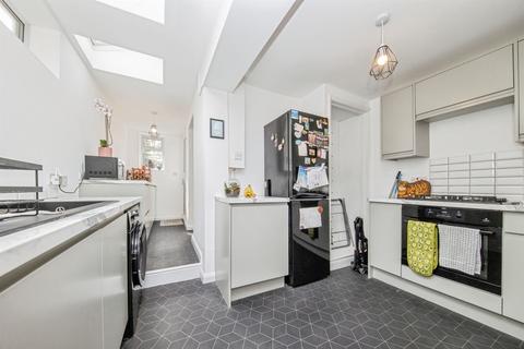 3 bedroom end of terrace house for sale, Pownall Crescent, Colchester