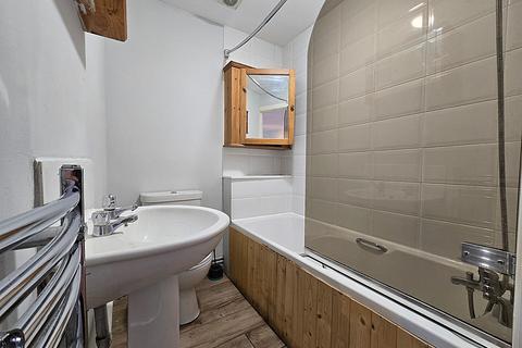 undefined, Railway Terrace, Warwickshire CV21
