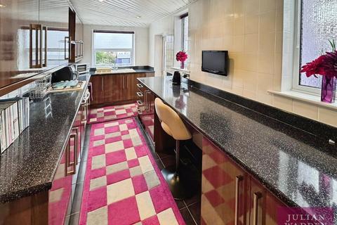 3 bedroom semi-detached house for sale, Queensway, East Didsbury, Manchester, M19