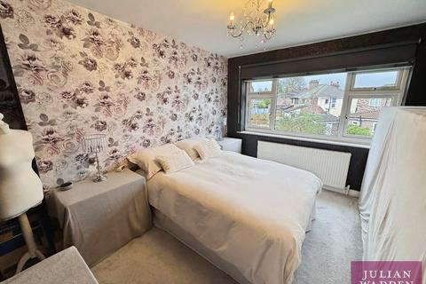 3 bedroom semi-detached house for sale, Queensway, East Didsbury, Manchester, M19