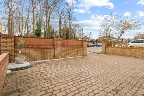 5 bedroom semi-detached house for sale, Woolton Road, Liverpool, L25