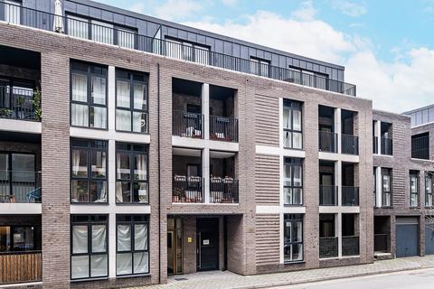 1 bedroom flat for sale, Ravensbury Terrace, London, SW18