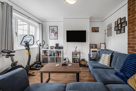 3 bedroom terraced house for sale, Hendon Terrace, Chertsey Road, Ashford, TW15