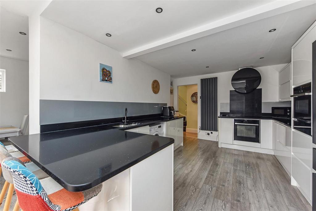 Sketch Ph26 6241363.jpg