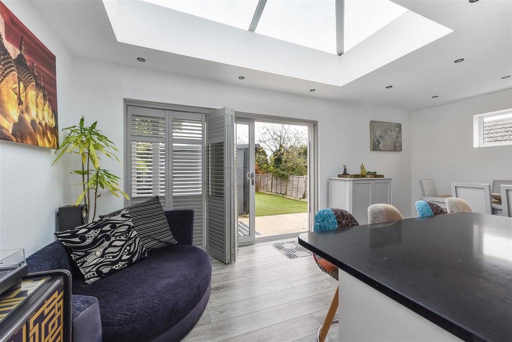 Sketch Ph23 6241360.jpg