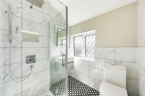 2 bedroom semi-detached house for sale, Laburnum Avenue, Dartford