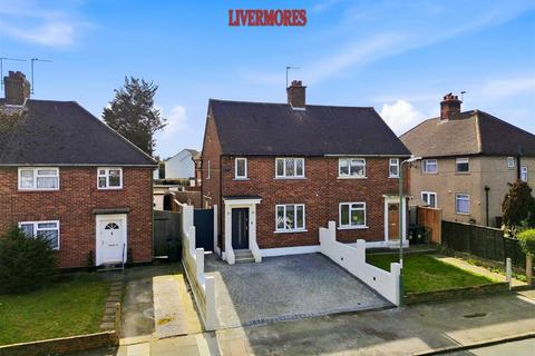 Laburnum Avenue, Dartford