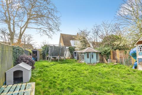 4 bedroom link detached house for sale, Chestnut Road, Yardley Gobion, Towcester, Northamptonshire, NN12