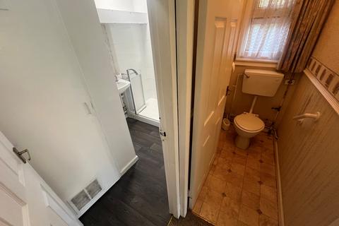 undefined, Lakehouse Grove, BIRMINGHAM