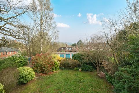 1 bedroom apartment for sale, Blackborough Road, Surrey RH2