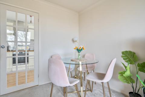 1 bedroom apartment for sale, Blackborough Road, Surrey RH2