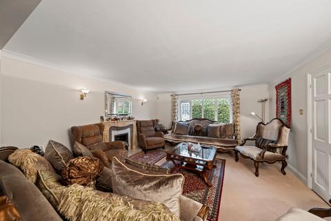 4 bedroom detached house for sale, Cleveland Gardens, Worcester Park KT4