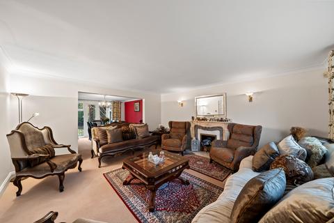 4 bedroom detached house for sale, Cleveland Gardens, Worcester Park KT4