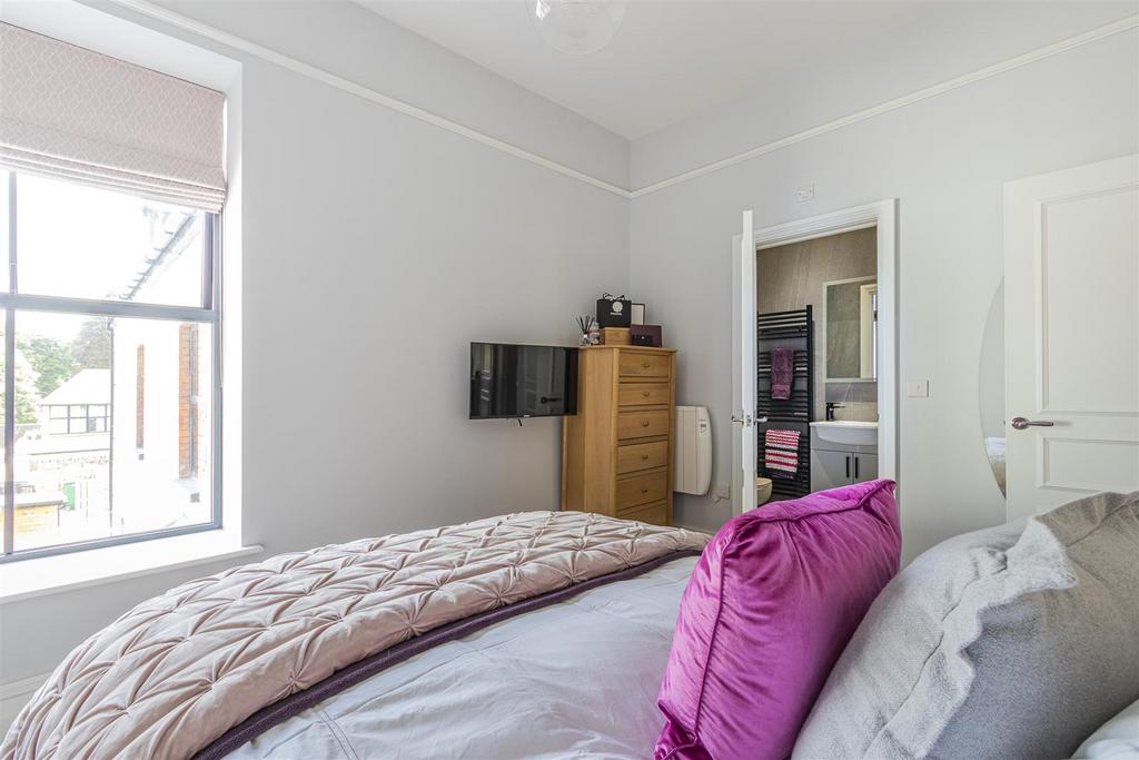 Kestral Mews 4-2.jpg