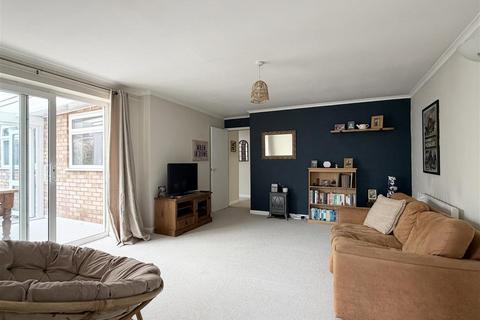2 bedroom bungalow for sale, Crossways, Peterchurch, Hereford