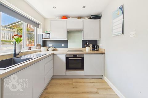 2 bedroom semi-detached bungalow for sale, Royston Green, North Walsham