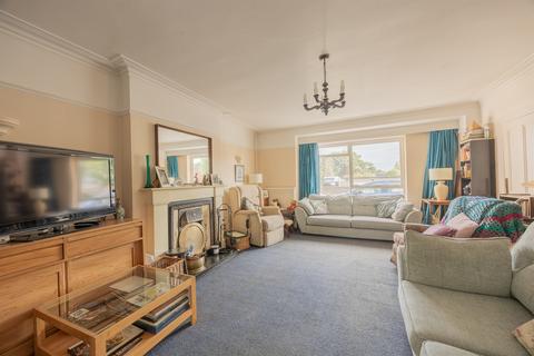 5 bedroom detached house for sale, Fairfield Road, Saxmundham