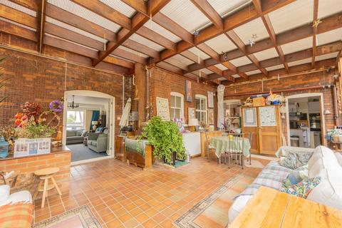 5 bedroom detached house for sale, Fairfield Road, Saxmundham