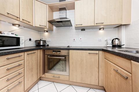 1 bedroom flat to rent, Centrium, Station Approach, Woking, GU22