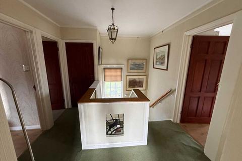 4 bedroom detached house for sale, Roch Avenue, Edgware, HA8