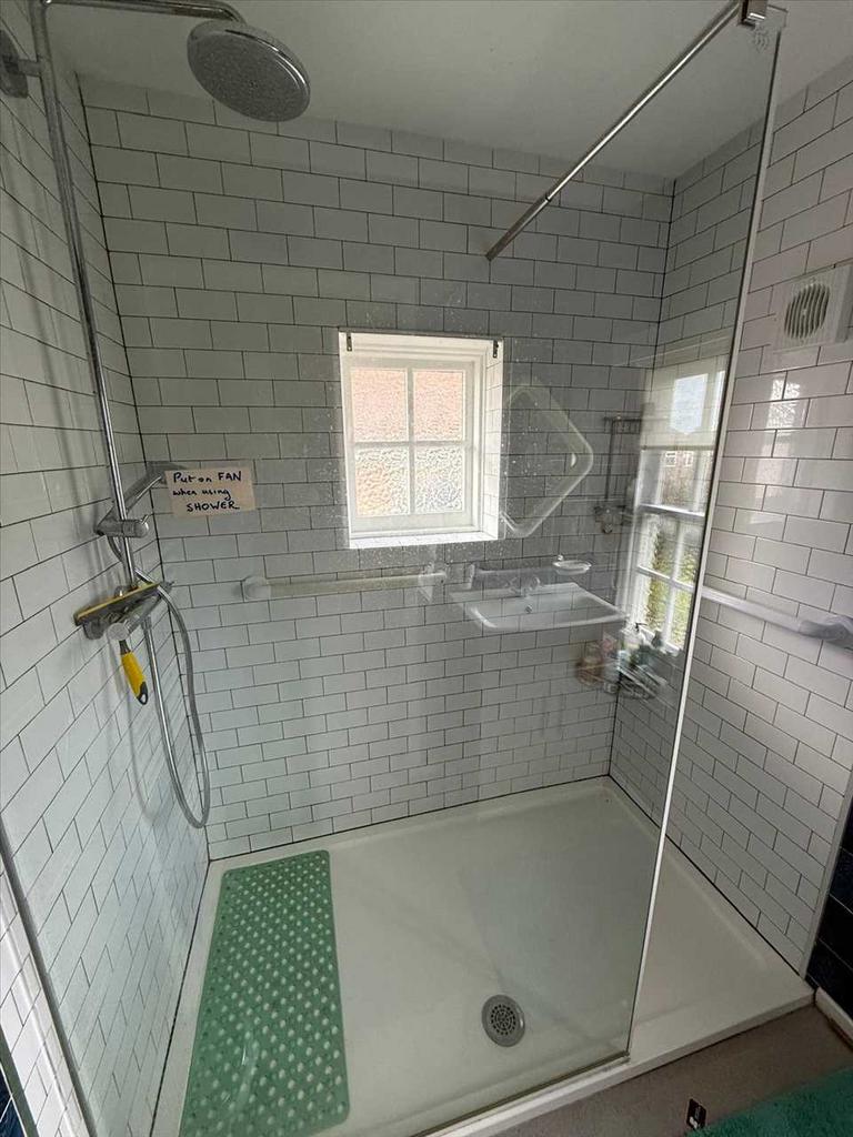 Shower/WC
