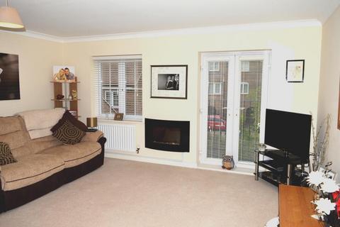 3 bedroom house to rent, Lindsell Avenue, Letchworth Garden City, SG6