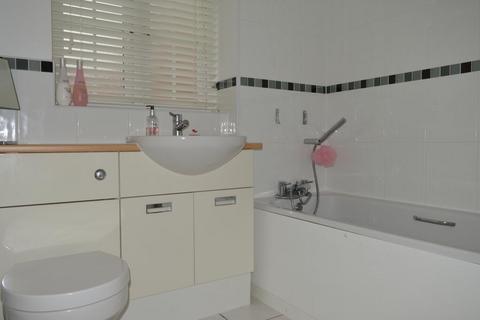 3 bedroom house to rent, Lindsell Avenue, Letchworth Garden City, SG6