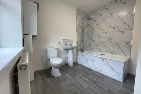 2 bedroom property to rent, Clydach Road, TONYPANDY, CF40