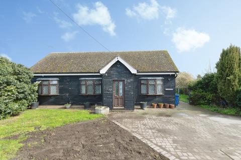 5 bedroom bungalow for sale, Station Road, East Tilbury, Tilbury, Essex, RM18