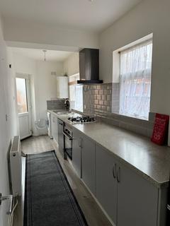 2 bedroom terraced house to rent, Earl Howe Street, Leicester LE2