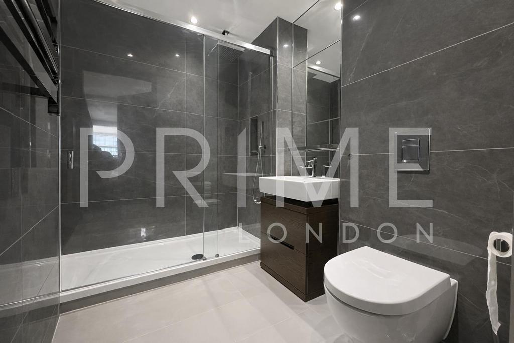 BATHROOM2.jpeg