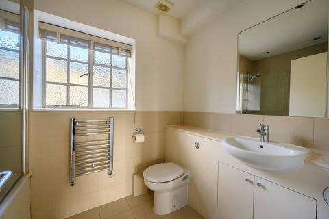 1 bedroom flat to rent, Fulham Road, Chelsea, London, SW3