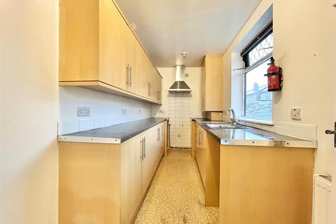 2 bedroom end of terrace house for sale, Kirkhall Lane, Leigh