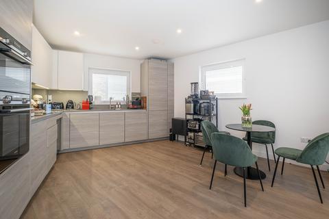 3 bedroom flat for sale, 10 Ravensbury Terrace, London, SW18