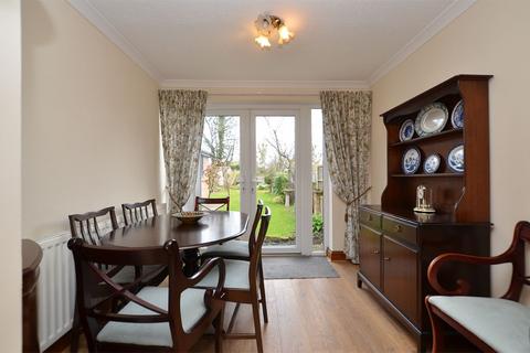 3 bedroom semi-detached house for sale, Holcombe Avenue, King's Lynn PE30