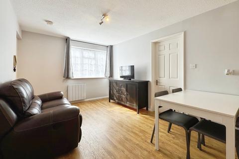1 bedroom apartment to rent, Finchampstead RG40
