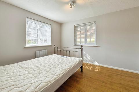 1 bedroom apartment to rent, Finchampstead RG40