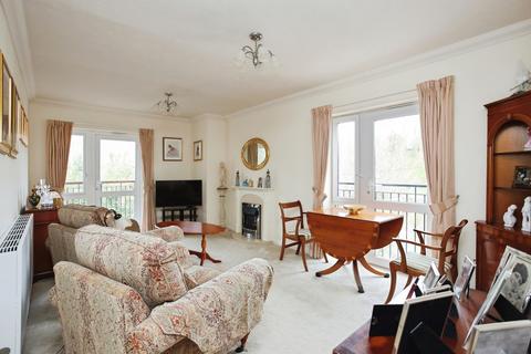 2 bedroom flat for sale, Bradford Street, Tonbridge, Kent, TN9