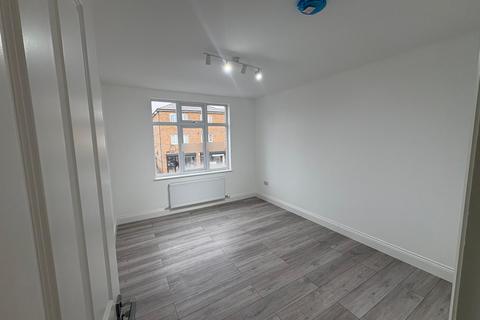 undefined, High Street, Waltham Cross, EN8