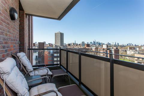 2 bedroom flat for sale, Geoff Cade Way, Mile End, E3