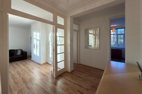 2 bedroom flat for sale, 20 Kings Court, Kings Drive, Wembley, Middlesex, HA9 9ES