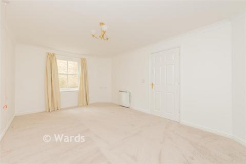 2 bedroom ground floor flat for sale, Glen View, Gravesend, Kent