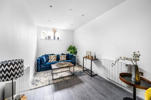 1 bedroom apartment to rent, Addlestone, Surrey, KT15