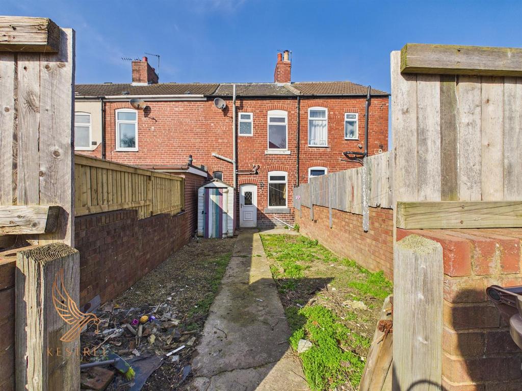 CAM03976 G0-PR0388-STILL015.jpg