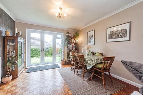 4 bedroom detached house for sale, Turnpike Way, Oakley, Basingstoke