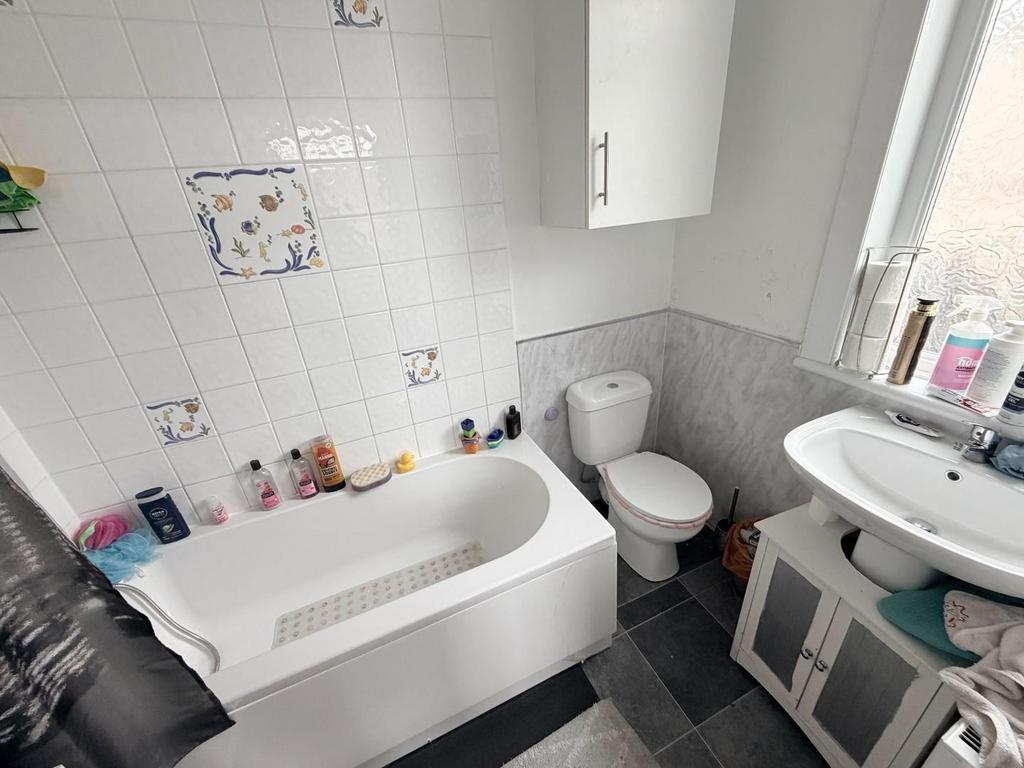 Ground floor bathroom