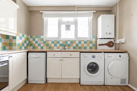 3 bedroom maisonette to rent, Battersea High Street, London, SW11